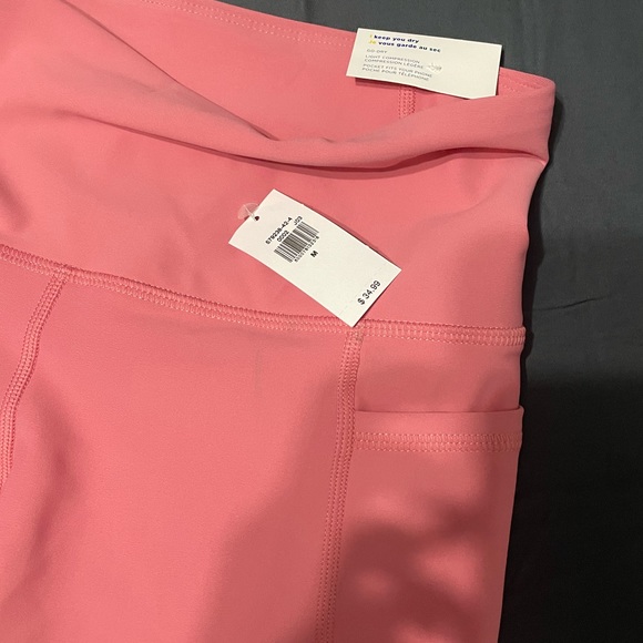 Old Navy Biker Shorts NWT - Picture 3 of 3